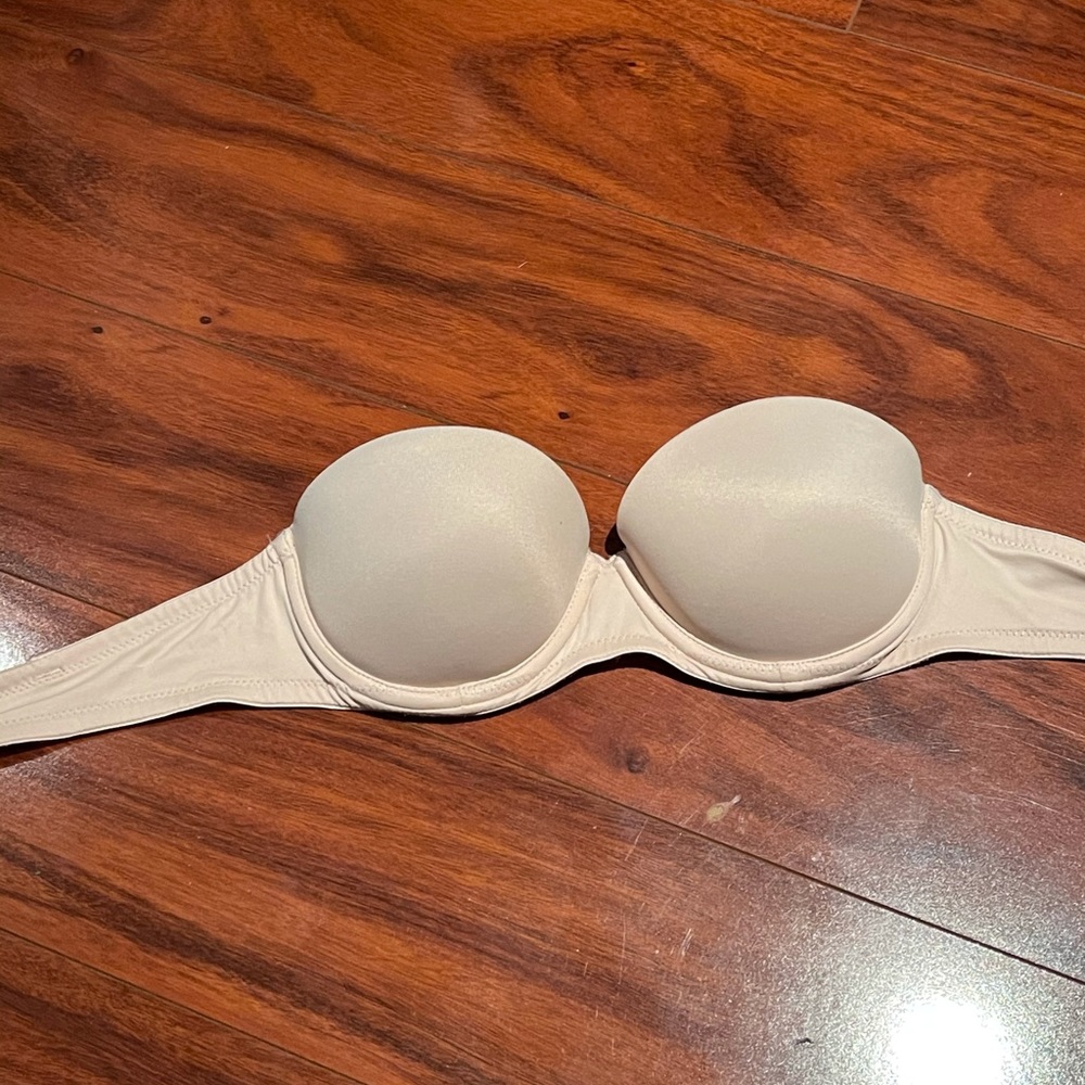 NUDE STRAPPLESS PINK PUSH UP BRA